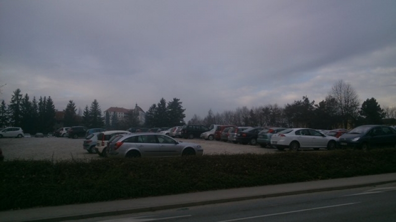Ptuj izgublja brezplačno parkirišče