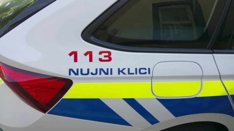 Trčil, povzročil škodo in pobegnil